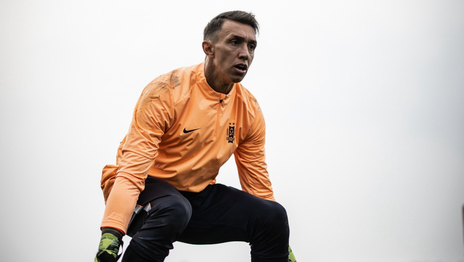 Muslera fue captado intacto y en acción con la Selección uruguaya