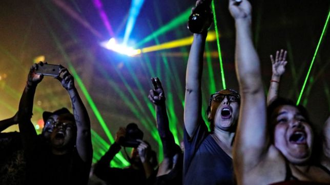 el gobierno bonaerense planea autorizar fiestas al aire libre de hasta 200 personas