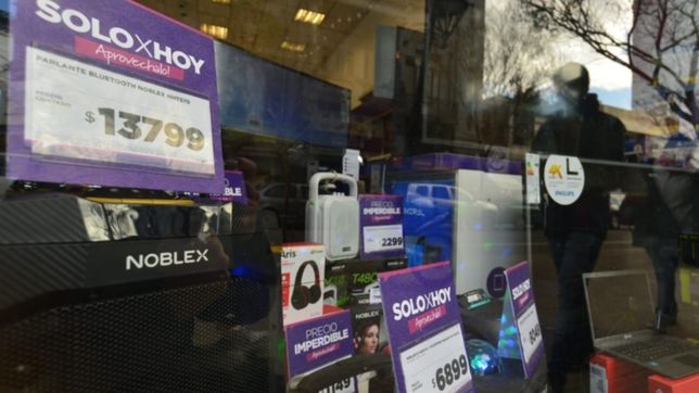 efecto dolar: el fravega de la plata puso ofertas solo por un dia