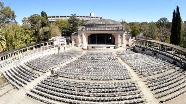 a dias de la inauguracion del teatro del lago buscan reunir 1.200 plantines para adornarlo