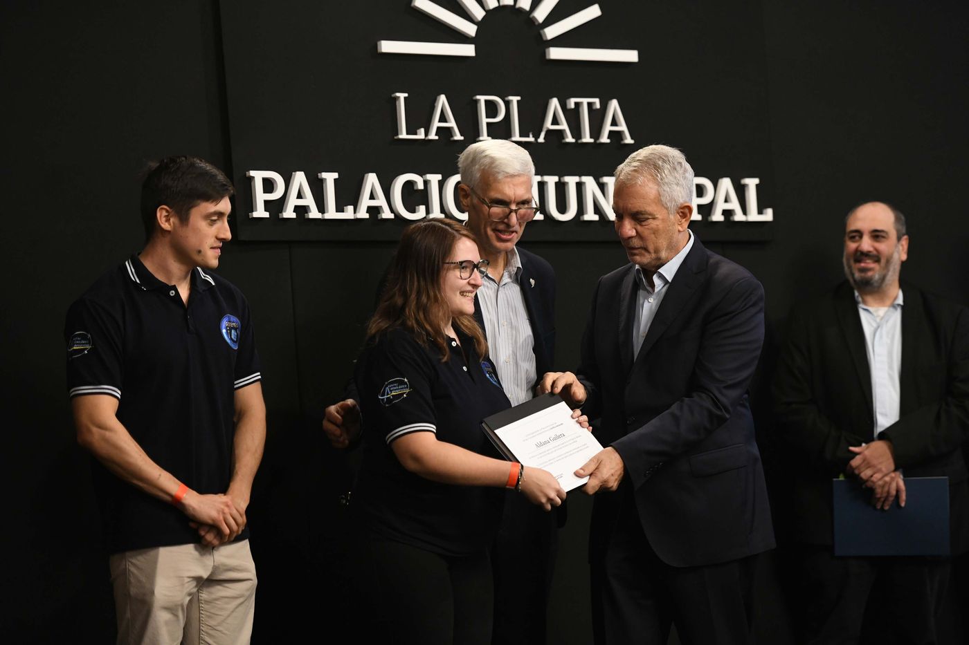 Reconocimiento a científicos del satélite Atenea (14)