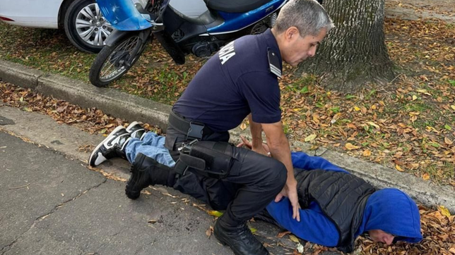 detuvieron a un chico tras intentar robar una moto durante el partido del lobo