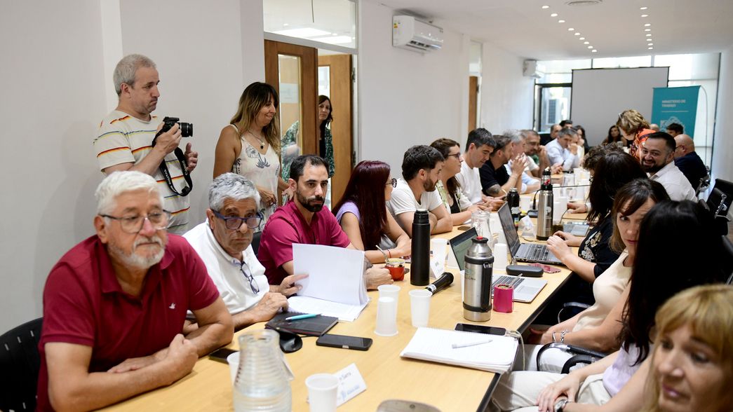Estatales ya piden pista al Gobierno para discutir los salarios 2025