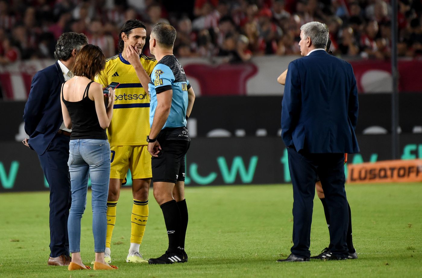 Estudiantes Boca Cavani 3.jpg