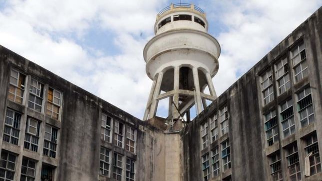 salio de la carcel de olmos, fue a la casa de su pareja y la molio a golpes