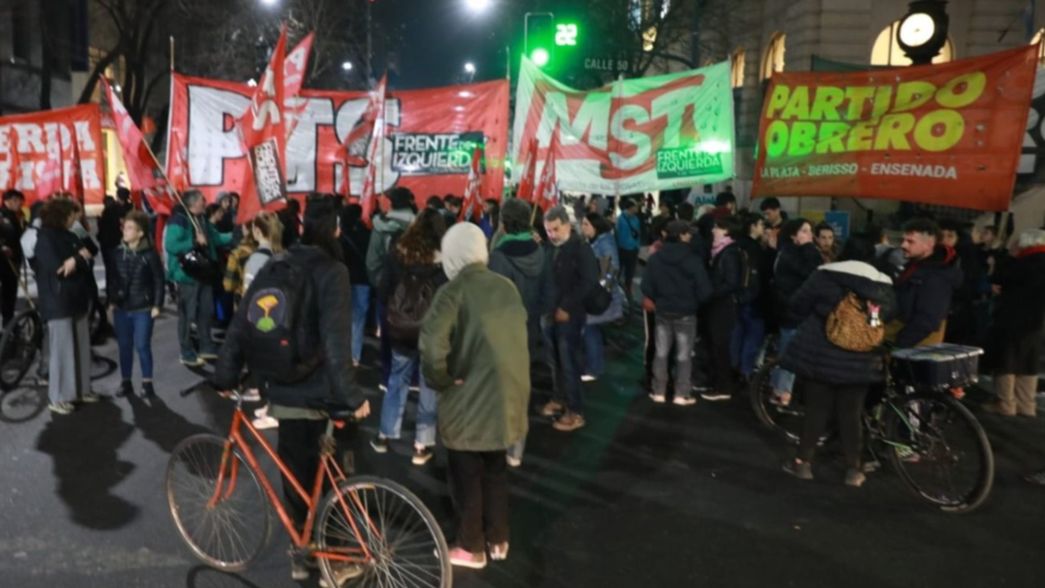 Cortaron 7 y 50 para pedir que se esclarezca la muerte del militante en el Obelisco