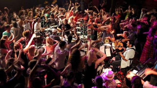 la agenda mas completa: salidas , musica en vivo, promos grastronomicas y cine