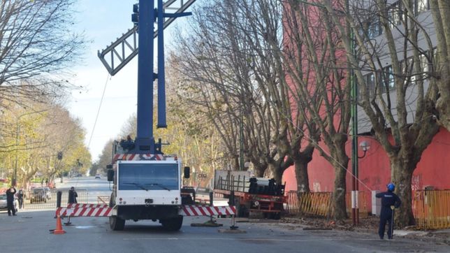 cortan el transito en avenida 1 por trabajos en el estadio de estudiantes