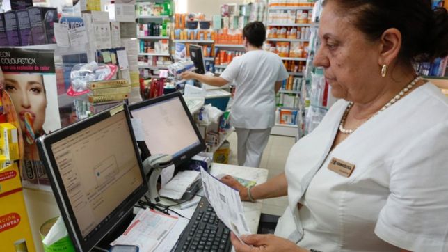 las farmacias tambien atienden en horario especial a personas mayores y grupos de riesgo