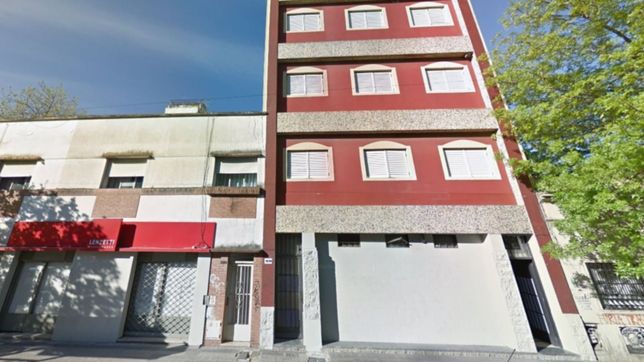 vive junto a un hotel alojamiento, se harto de los ruidos y llevo su caso a la justicia