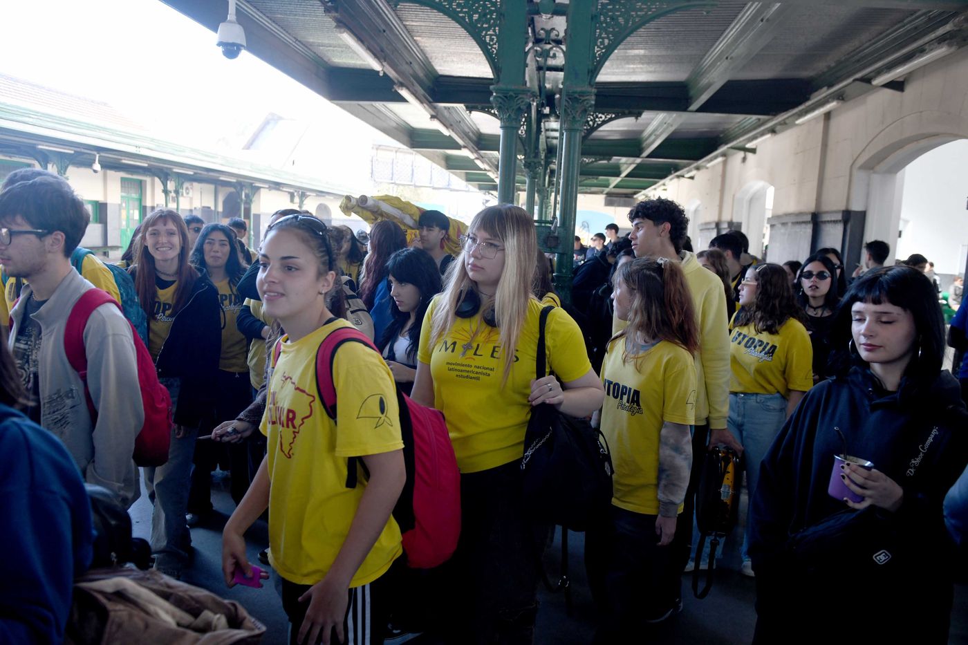 Estudiantes de la UNLP concentraron a la ma&ntilde;ana en la Estaci&oacute;n de Trenes de La Plata