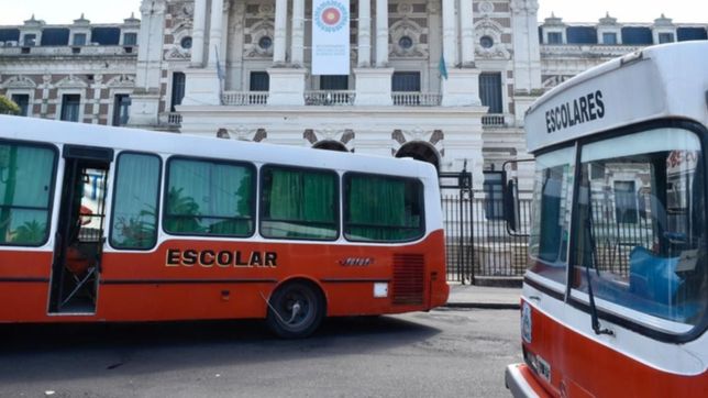 transportistas preparan un masivo corte en todos los accesos de la plata