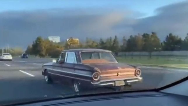 el loco diaz sorprendio a todos con su ford falcon en la autopista la plata-buenos aires