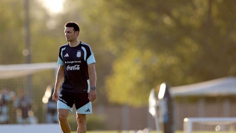 La Selección argentina sumó otra práctica y Lionel Scaloni define el equipo con sorpresas La Selección argentina sumó otra práctica y Lionel Scaloni define el equipo con sorpresas