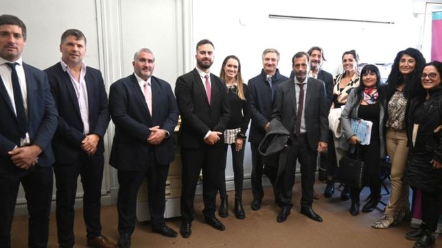 despues de dos anos, los abogados volvieron a disponer su sala en los tribunales penales