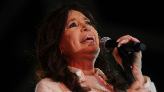 cristina fernandez se presento como querellante en la causa por el atentado en su contra