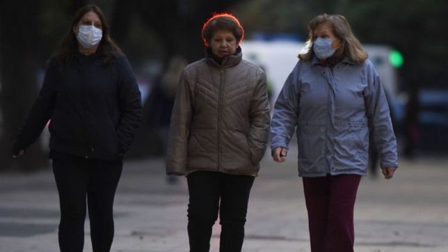 nubes, frio y humedad: dia por dia, asi va a estar el clima esta semana en la plata