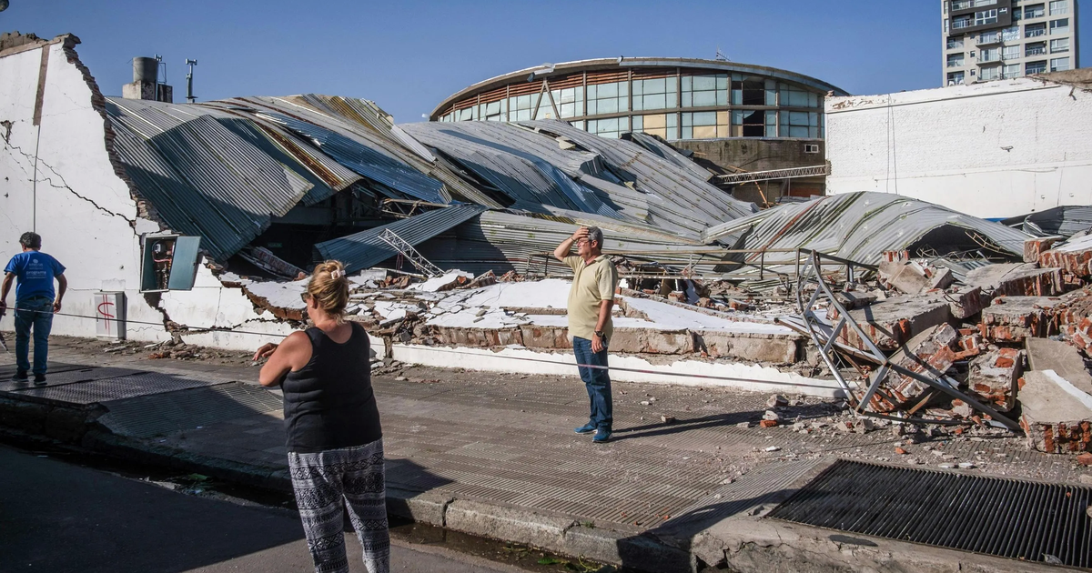 El Gobierno bonaerense decretó estado de emergencia y duelo para las  próximas 72 horas