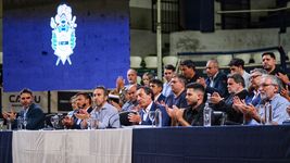 el objetivo es seguir estabilizando el club para crecer fuertes y bien el objetivo es seguir estabilizando el club para crecer fuertes y bien