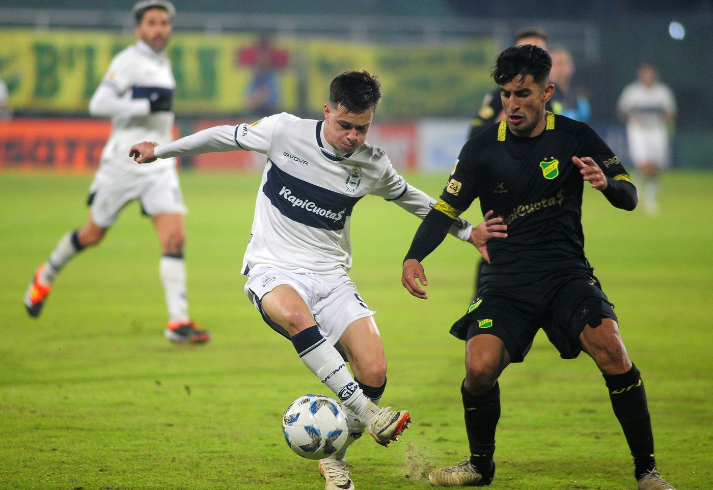 Gimnasia Defensa y Justicia (2) Matías Abaldo.JPG