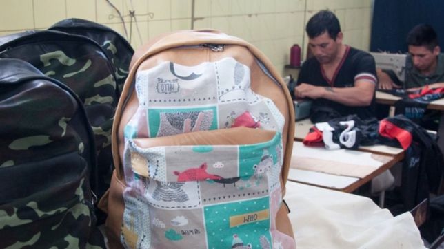 internos de una carcel de magdalena participan del emprendimiento solidario proyecto mochila la plata