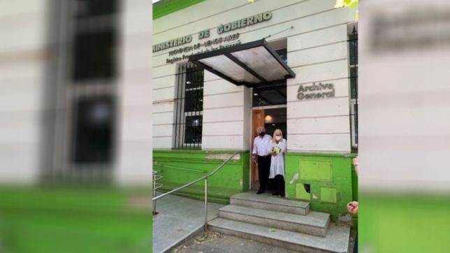 volvieron los casamientos en la plata con el matrimonio de una pareja de 71 y 73 anos