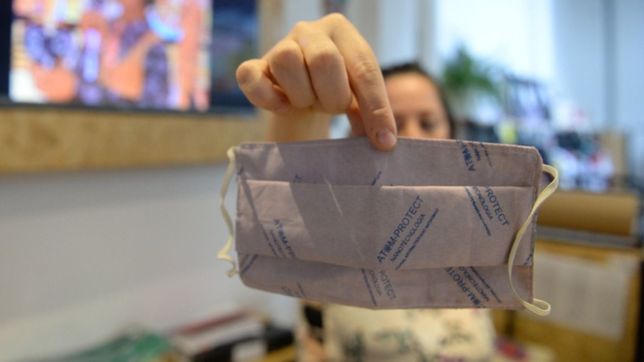 un mercado de la plata vende los barbijos del conicet dos veces mas barato