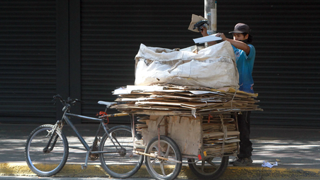 Con la nueva fórmula para medir la inflación que el Gobierno no aplicó, la pobreza sería un 17% más alta Con la nueva fórmula para medir la inflación que el Gobierno no aplicó, la pobreza sería un 17% más alta