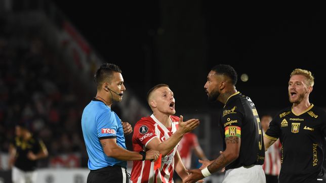 las insolitas sanciones que recibio estudiantes de conmebol tras sus partidos de copa libertadores