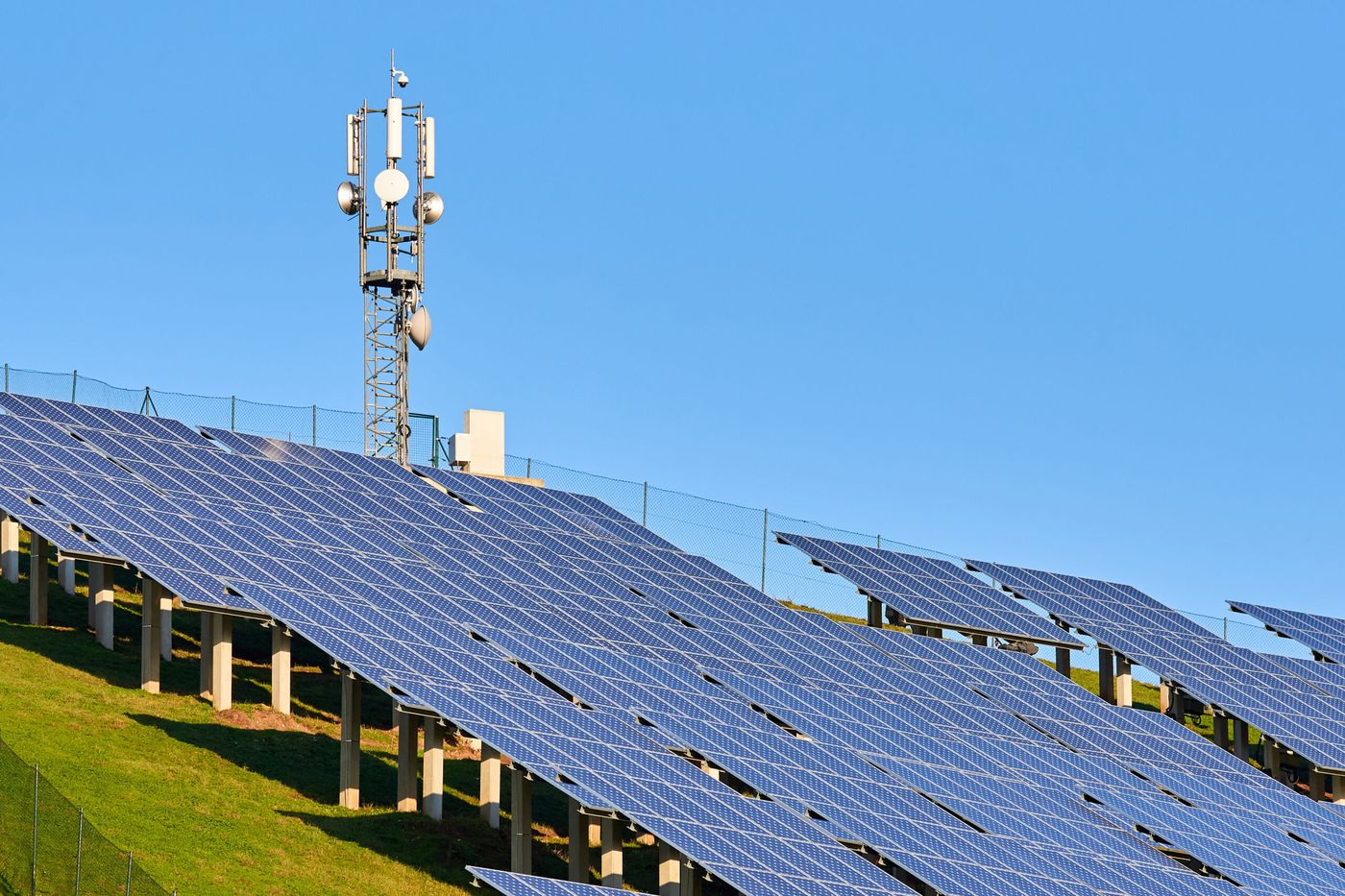 Parque solar Paneles solares (1).jpeg