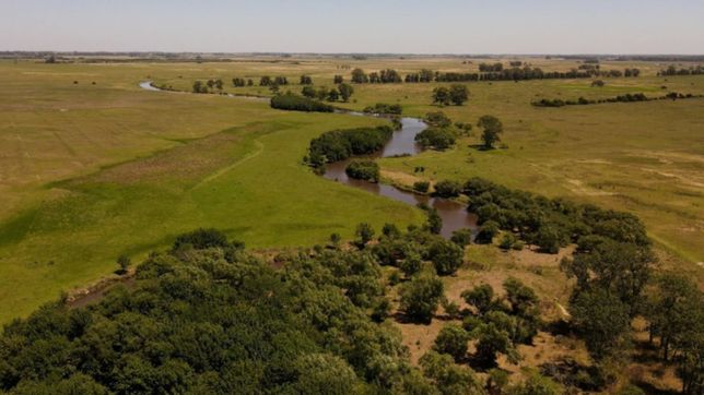garro entro en la polemica del humedal de el pescado: el cambio climatico es prioridad