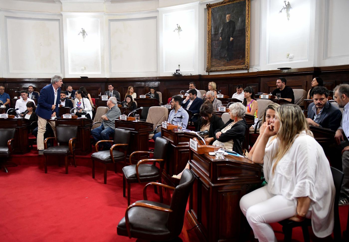La Asamblea de Concejales y Mayores Contribuyentes aprob&oacute; las ordenanzas por 30 votos a favor y 18 en contra.