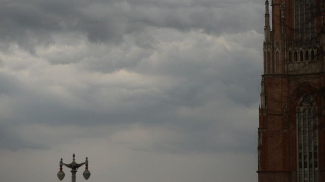 ¿a que hora llegan las tormentas a la plata?