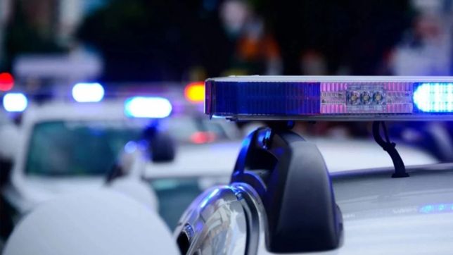 asesinan a balazos a un hombre al dispararle desde un auto