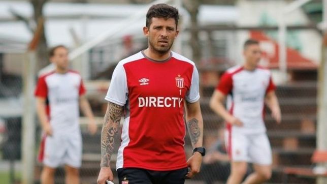 estudiantes entrena bajo las ordenes de leandro benitez