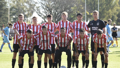 El delantero de las inferiores que gana terreno en Estudiantes y paga con goles