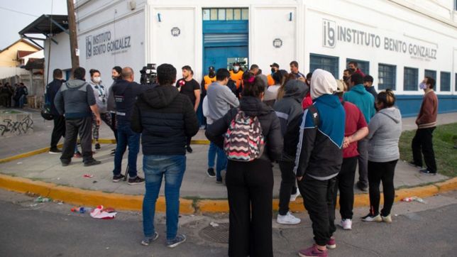 detuvieron a un empleado de una escuela por el abuso de una alumna