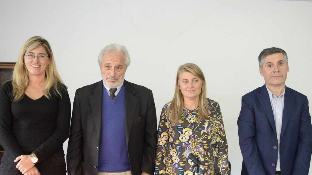 La UNLP y la Defensoría del Pueblo presentaron una Guía por los Derechos del Niño