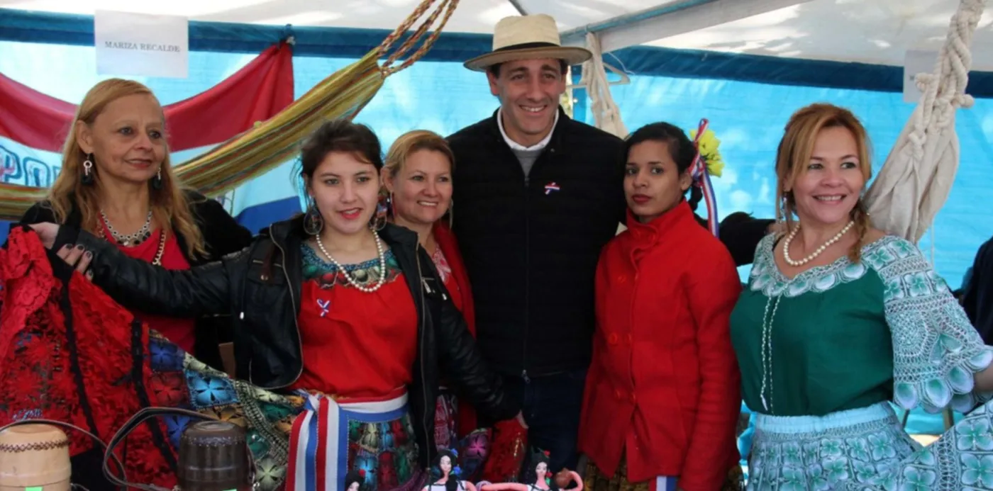 Julio Garro en un encuentro con la colectividad paraguaya