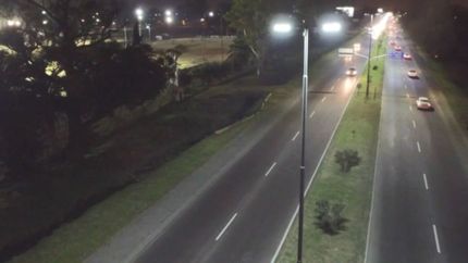 Tremendo choque frente a Megatlón: un auto atropelló y mató a un hombre de 44 años