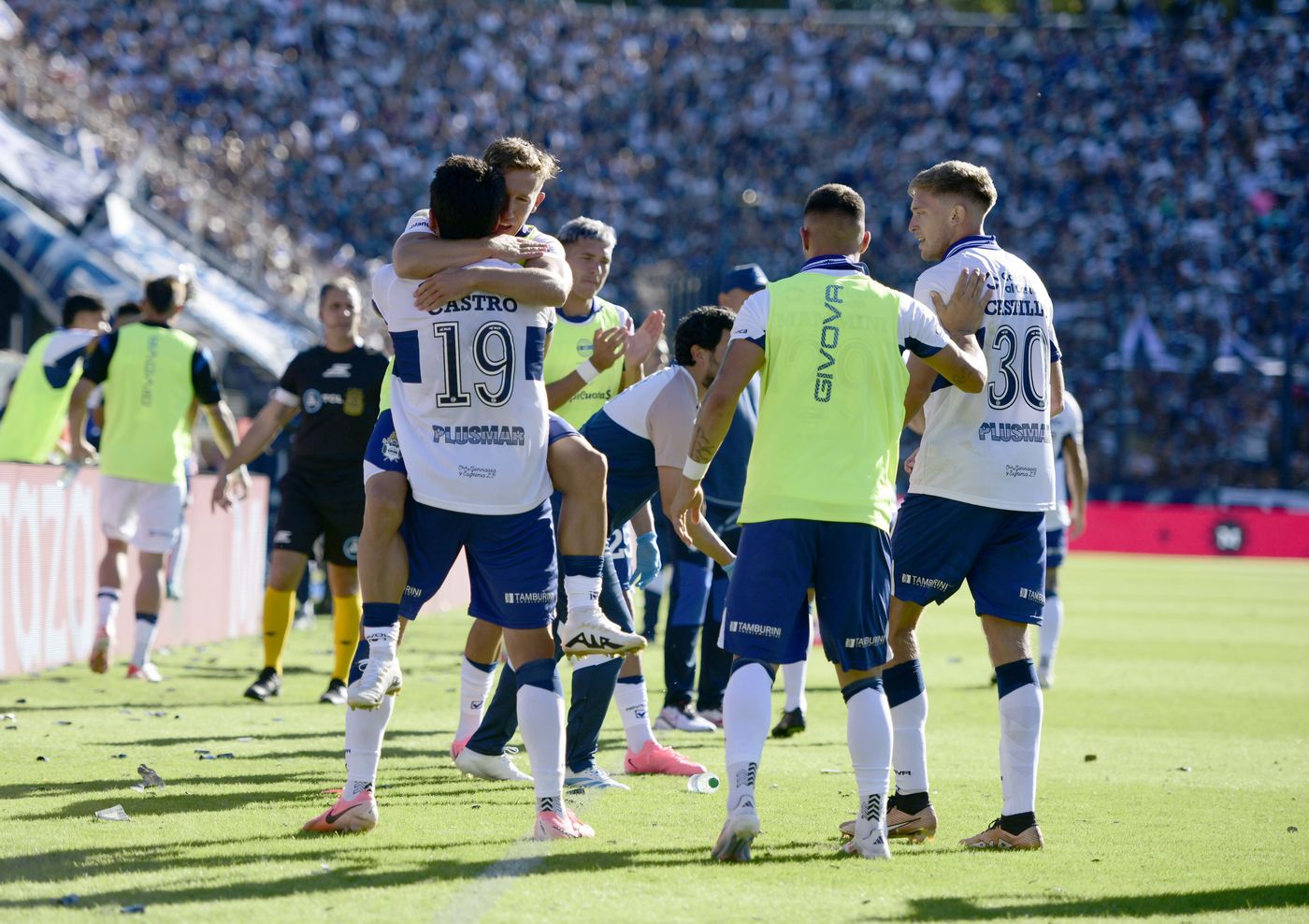 Gimnasia Estudiantes Clásico Platense festejo gol (2).jpg