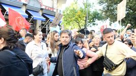 axel kicillof participo de la marcha federal y apunto duro contra milei axel kicillof participo de la marcha federal y apunto duro contra milei