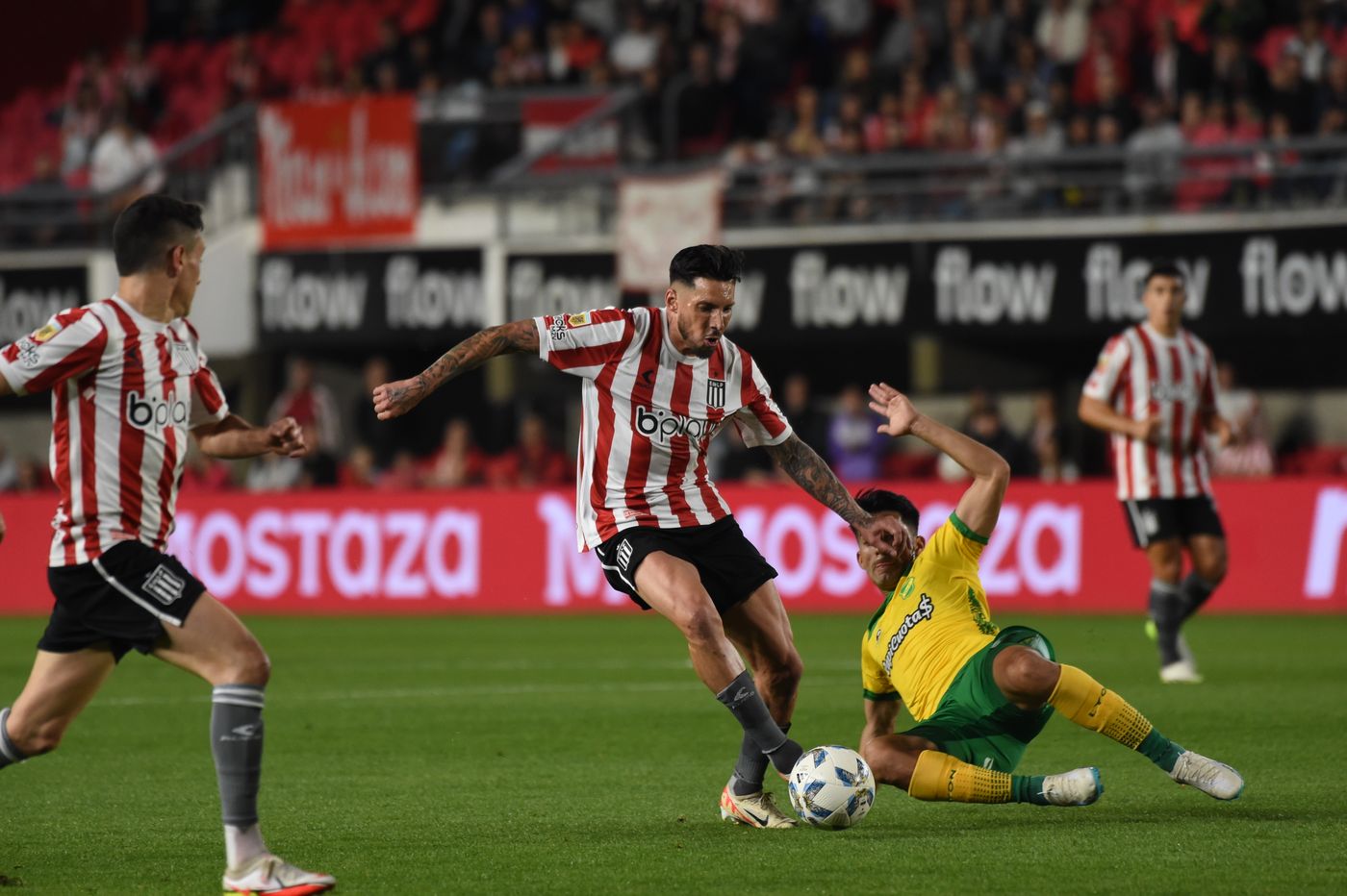 Estudiantes Defensa y Justicia Sosa.JPG