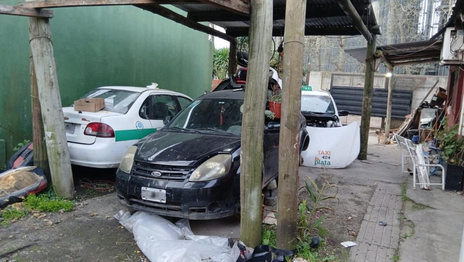 Clausuraron un taller de La Plata y sospechan de una maniobra con falsas denuncias de robo