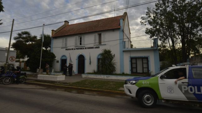 escandalo en una comisaria de la plata: denuncian a policias por irregularidades durante los procedimientos