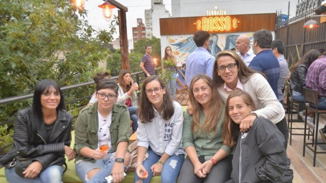 pizza, pasta y cocteleria, asi fue la apertura de paesano rosso