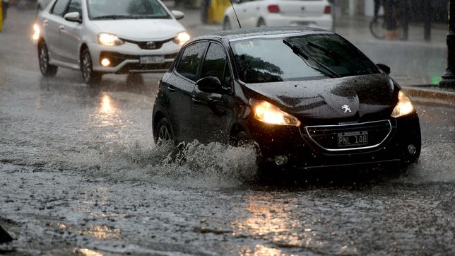 la tormenta golpeo en la plata, pero ya ceso el alerta del smn