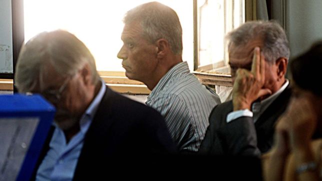 juicio a bruera: la ruta de las firmas que apunta a uno de los acusados