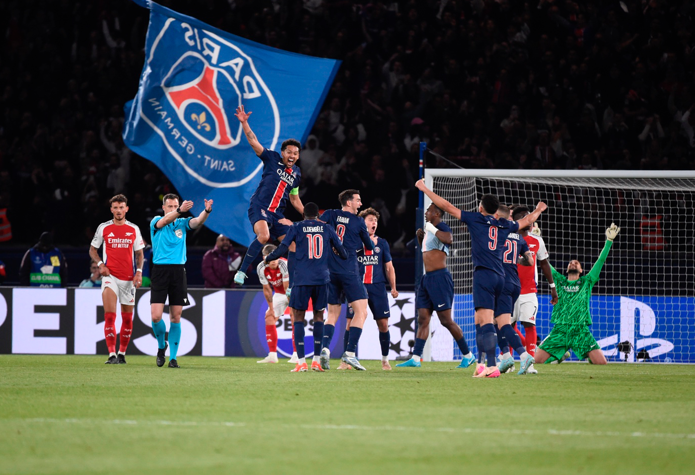 Festejo PSG Champions League.png