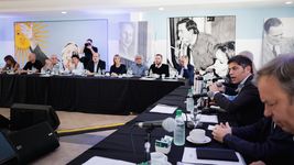 con kicillof como flamante jefe, el pj denuncio la asfixia del gobierno y llamo a marchar con la cgt con kicillof como flamante jefe, el pj denuncio la asfixia del gobierno y llamo a marchar con la cgt